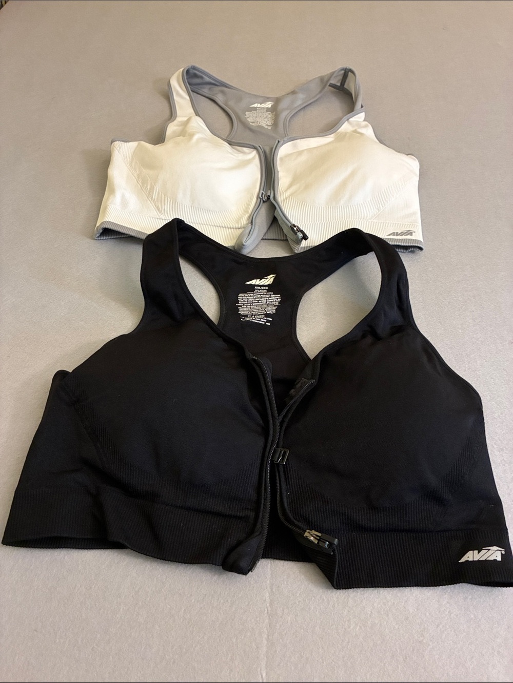 Pair of Avia Black and White Front-Zip Racerback Sports Bra Pair Size XXL